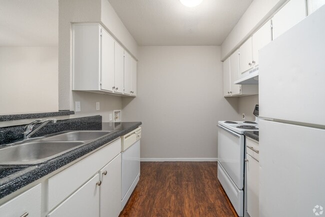 Photo - Siena Courtyards Apartments