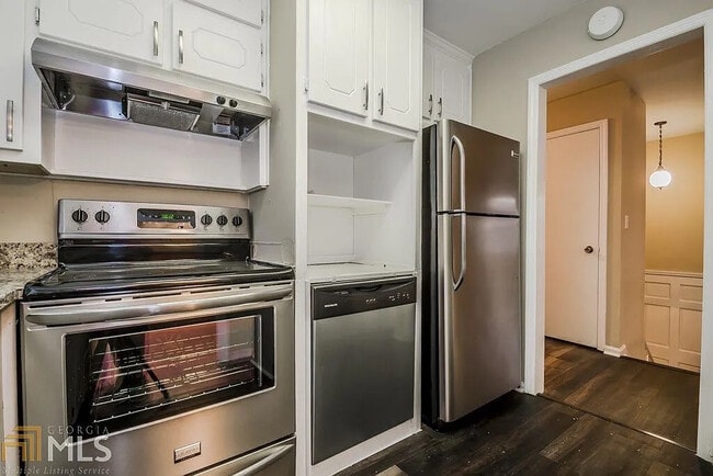 Photo - Room in House on Reba Rd