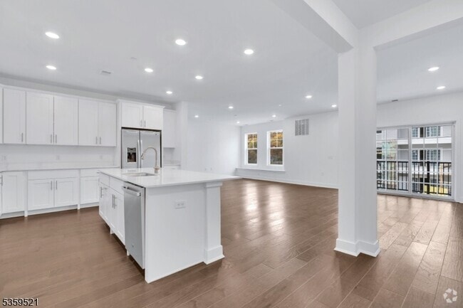 Building Photo - 11 Veterans Wy Rental