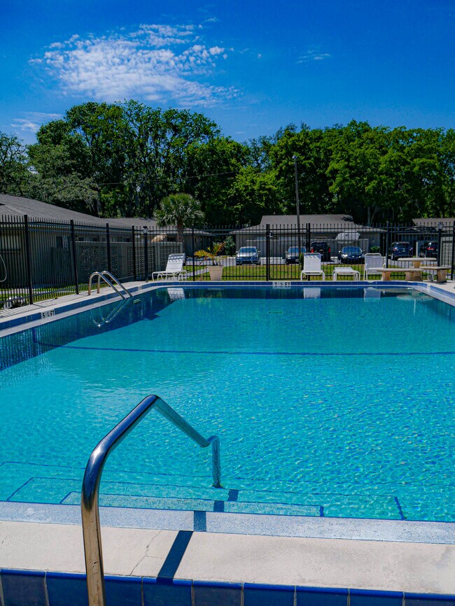 Gator Village Gainesville, FL Apartments University of Florida