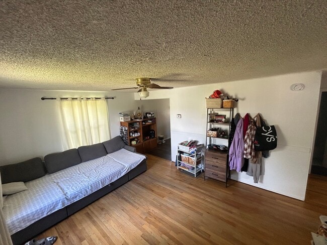 Photo - 2405 W Columbia Ave