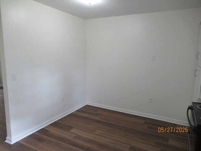 Photo - 251 Rast St