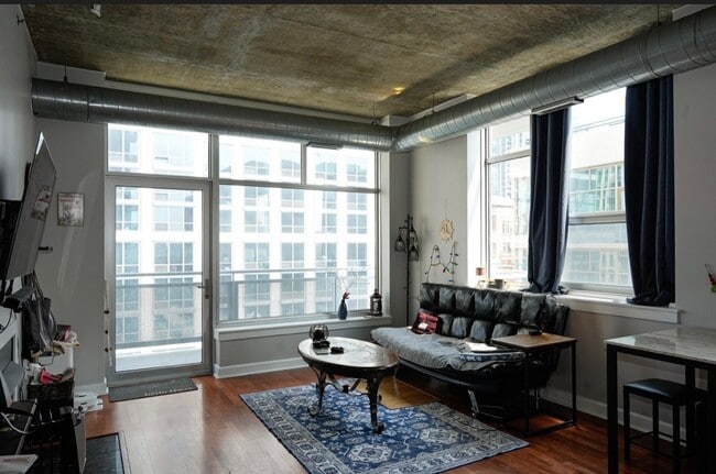 Photo - 1305 S Michigan Ave Unit 1308
