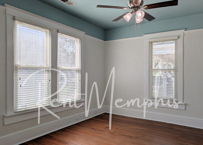 Photo - 2096 Nelson Ave