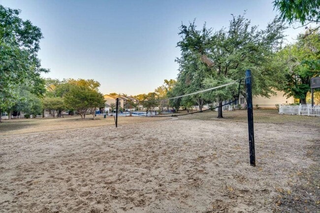 Photo - 1806 River Crossing Cir