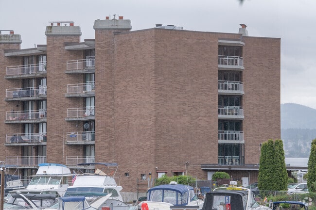 Photo - Spinnaker Bay