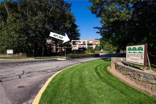 752 Quaker Ln Unidad A310