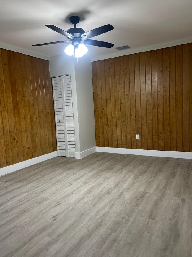 Photo - 1019 Mayflower Rd Townhome