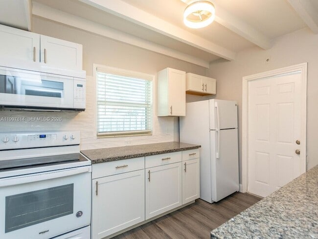 Photo - 1413 NW 3rd Ave Unit 2