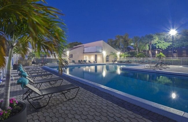 Piscina de noche