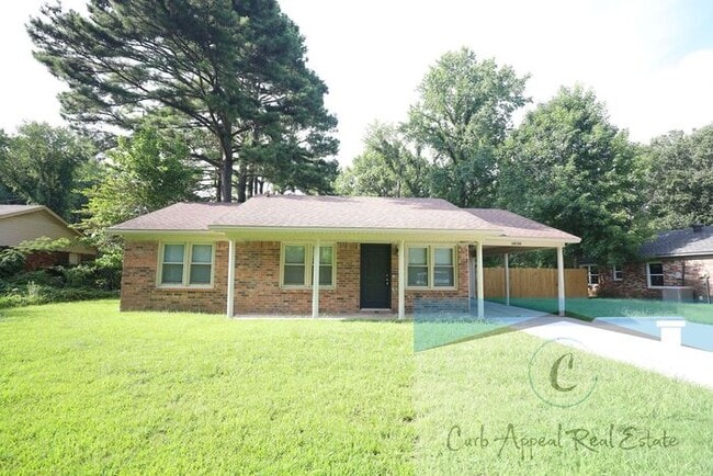 Photo - Recently renovated 3 bed 1 bath home with fenced yard!!