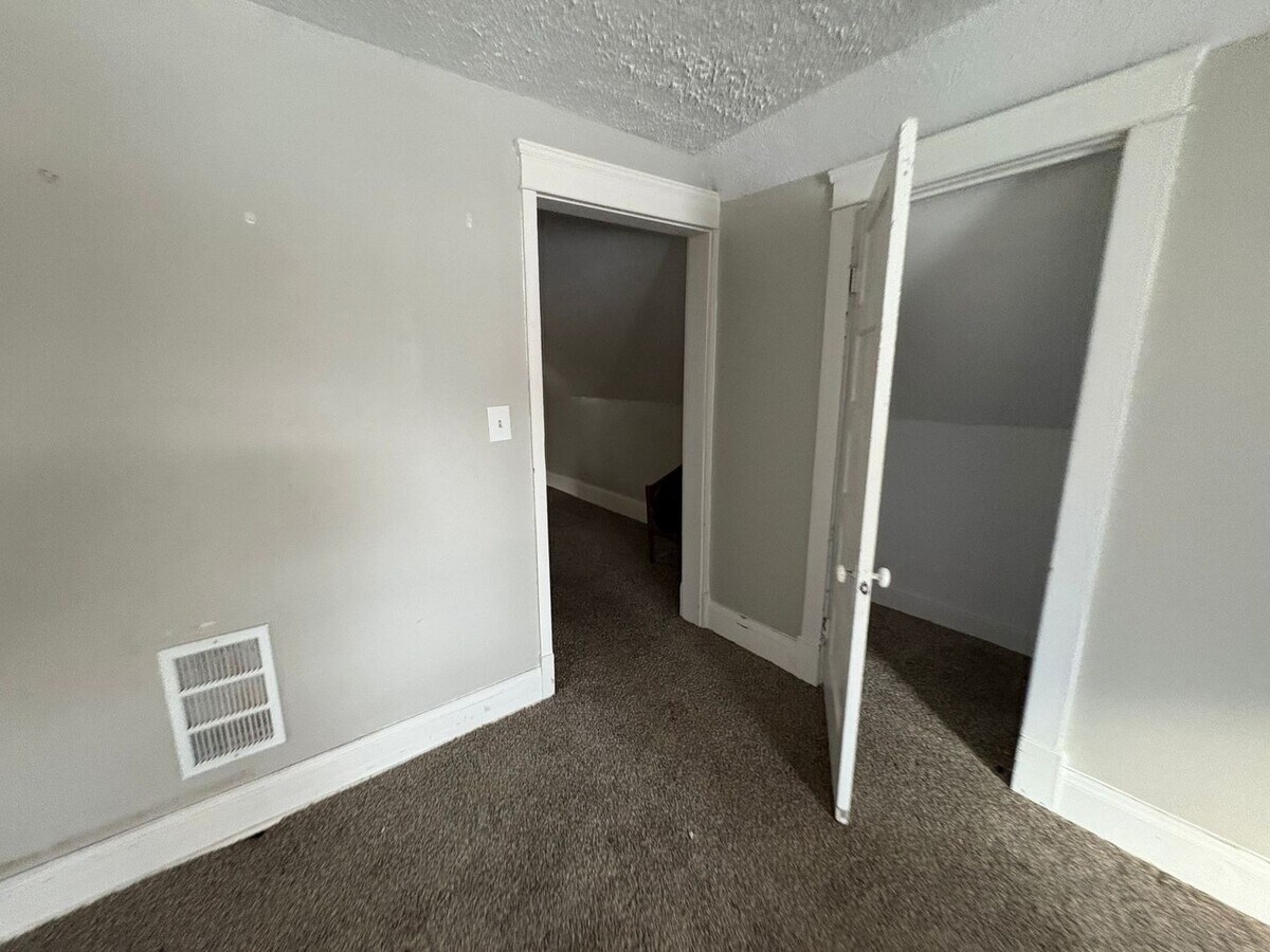 Photo - 10707 Hampden Ave Unidad #3