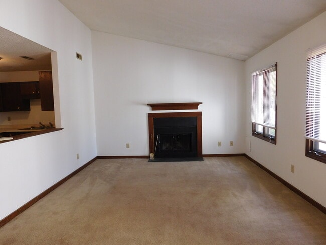 Photo - 1524 College Way