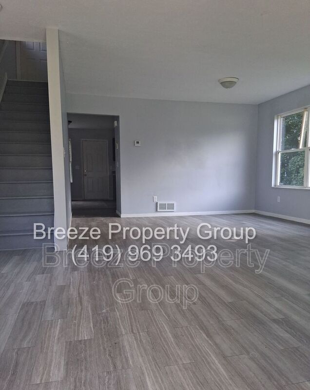 Building Photo - 133 W Warren Ave Rental