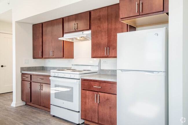 2BR, 1BA - 786SF