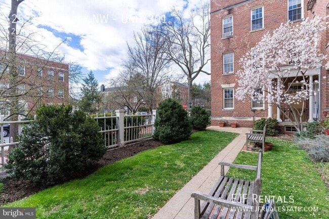 Photo - 2531 Q St NW Unit 301