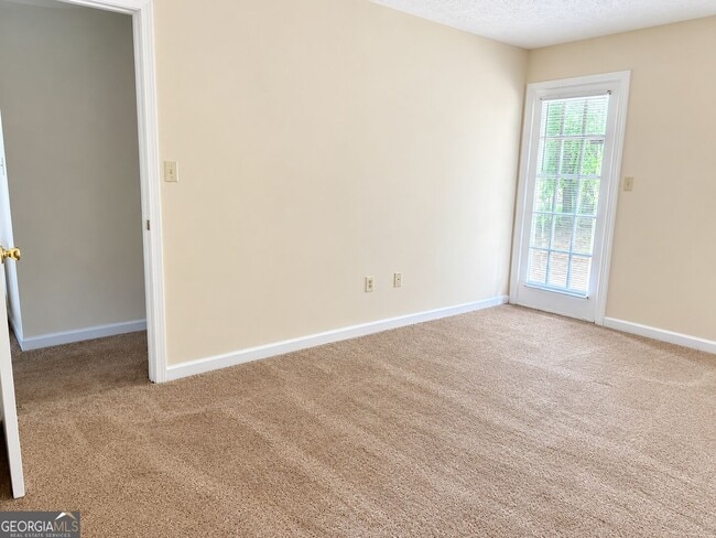 250 Highland Park Dr