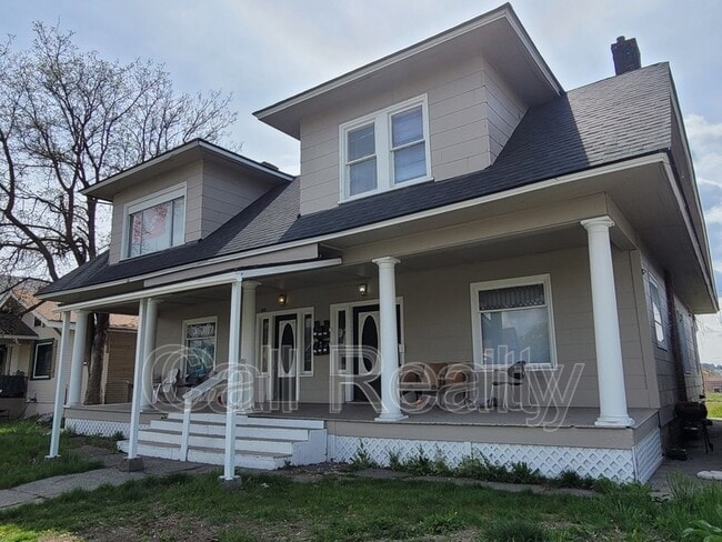 Photo - 1421 W Maxwell Ave Unidad 2