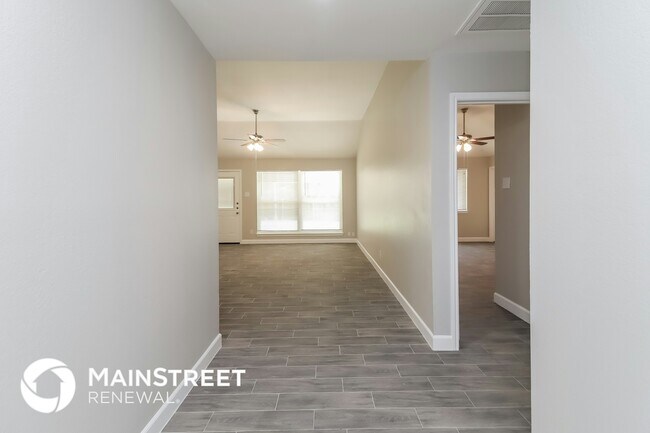 Photo - 4003 Bradley Ln