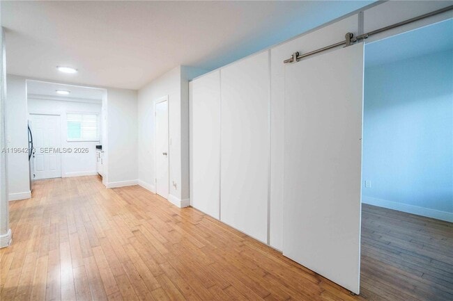 Photo - 7325 Carlyle Ave Unidad 8