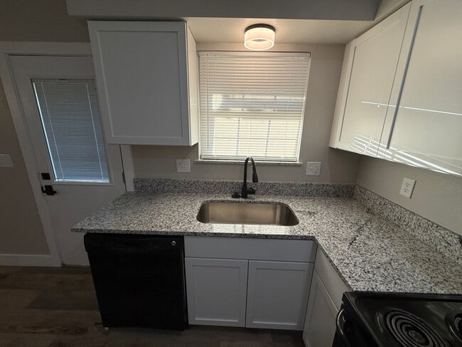 Photo - 133 W Terrace Ct