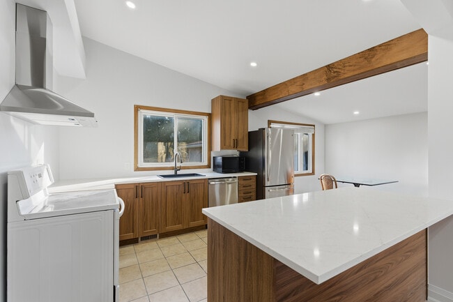 Photo - 4206 Glenayr Ave