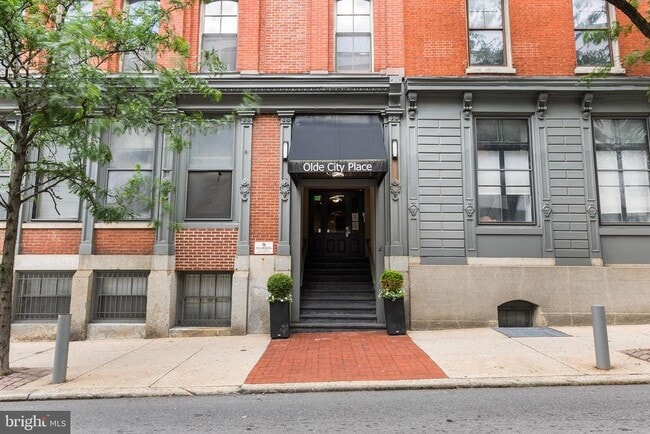 Building Photo - 205 N 4th St Unit F5