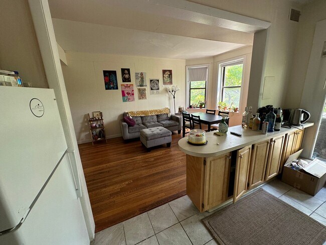 Photo - 1135 Commonwealth Ave