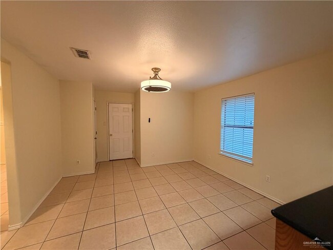 Photo - 13 E Pine Creek