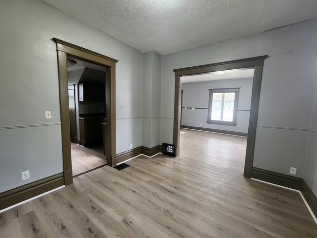 Photo - 525 Courtland St