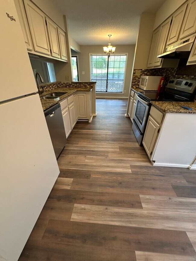 Kitchen - 4621 Hamory Dr Unit 4621 BLD 2B