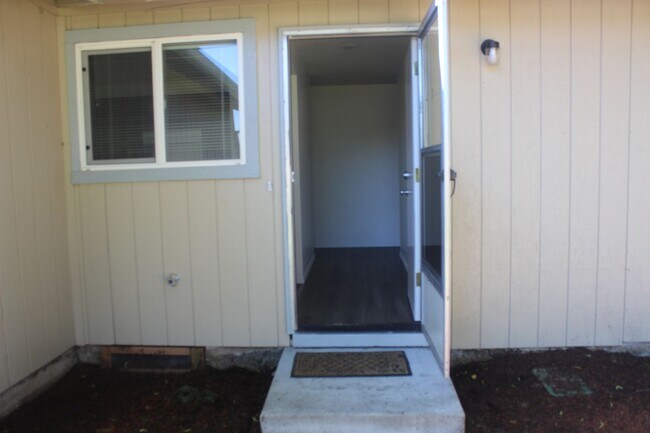 Photo - 3 Bed 1 bath Hillsboro Ranch