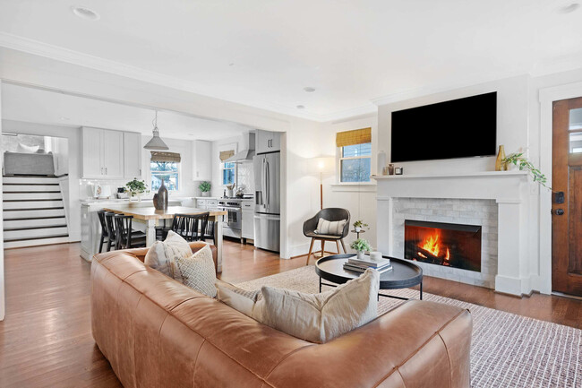 Photo - 1701 Neal Terrace Apartamento Unidad ID1043929P