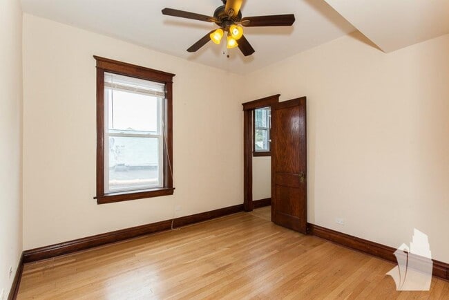 Photo - 1440 W Addison St Unit 2