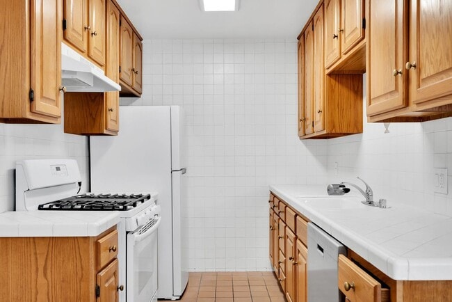 Photo - 218 Gale Luxury Investments LLC