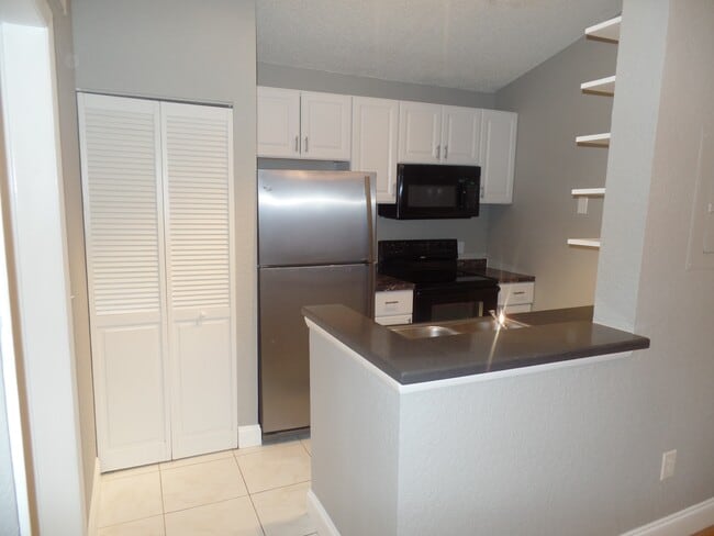Photo - 2871 N Oakland Forest Dr