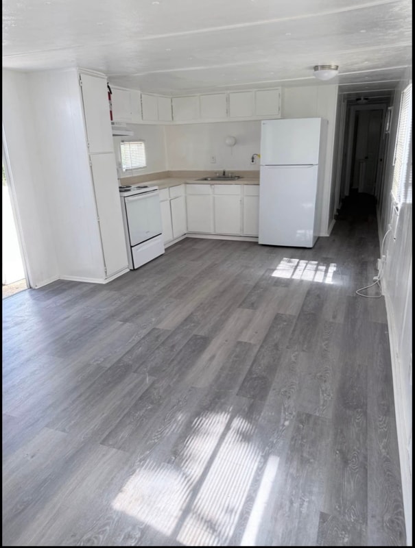 Photo - 215 Weeks Rd