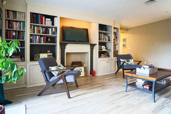 Photo - 4 Lowe St Unit 201