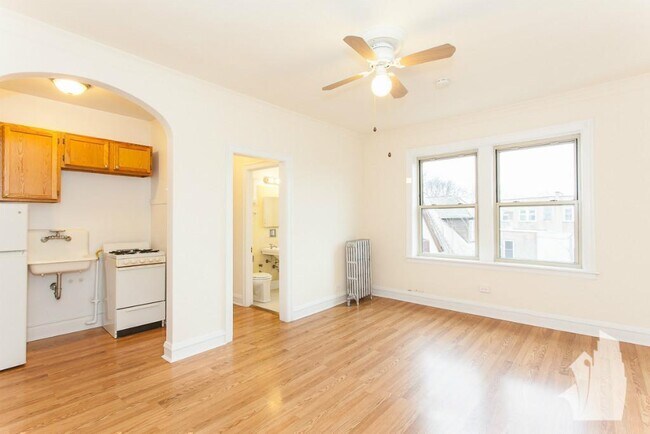 Photo - 2536 N Sawyer Ave Unit 406