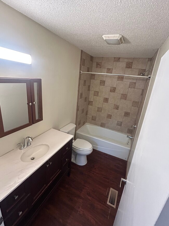 Photo - 4 Wren Dr Unit 6 Wren Drive