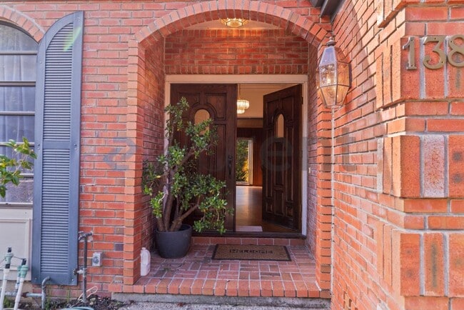 Photo - 138 Virginia Ct