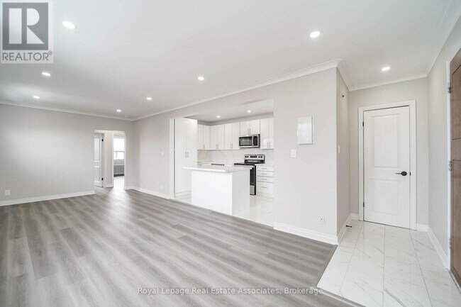 Photo - 485 Mortimer Ave Unit 6