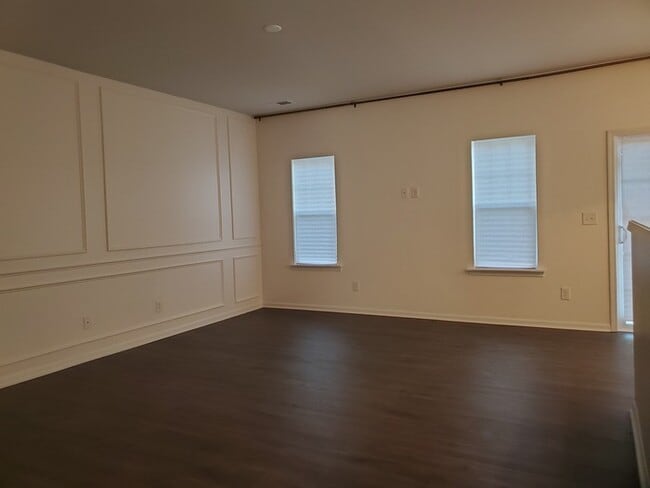 Photo - 2 Bedroom, 2.5 Baths End unit Townhome located in Townes at University East