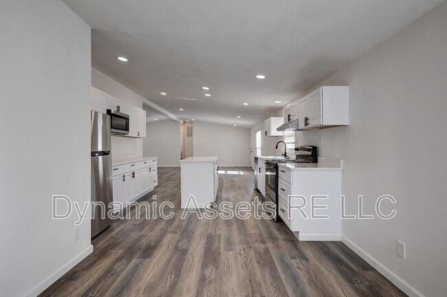 Photo - 705 N Cayuga St