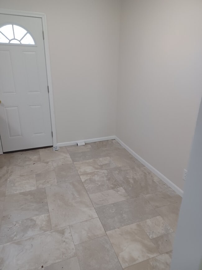 Photo - 1016 Riverview Dr Unit 1016  Riverview