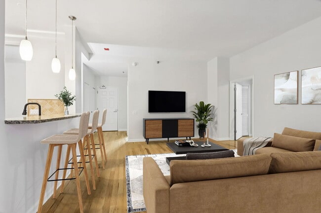 Photo - 1111 S Wabash Ave