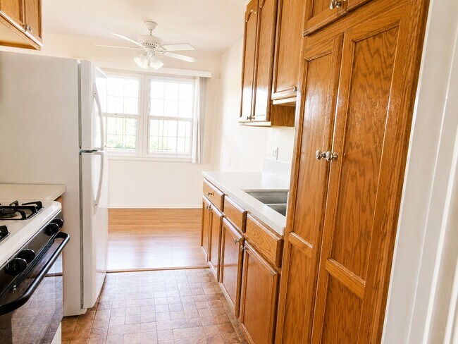 Photo - 11618 Riverside Dr
