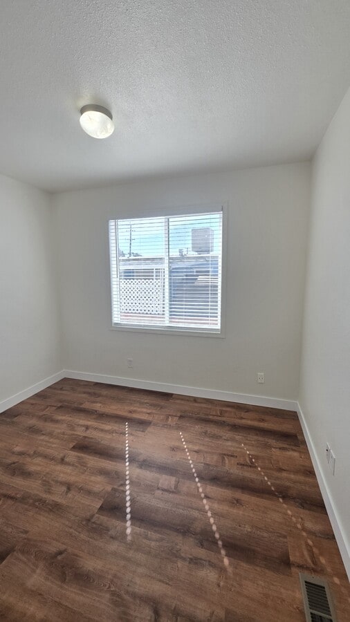 Photo - 2525 Flosden Rd