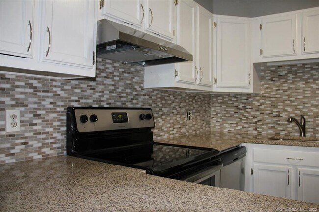 Photo - 51 Schuyler Ave Unit APT 5A