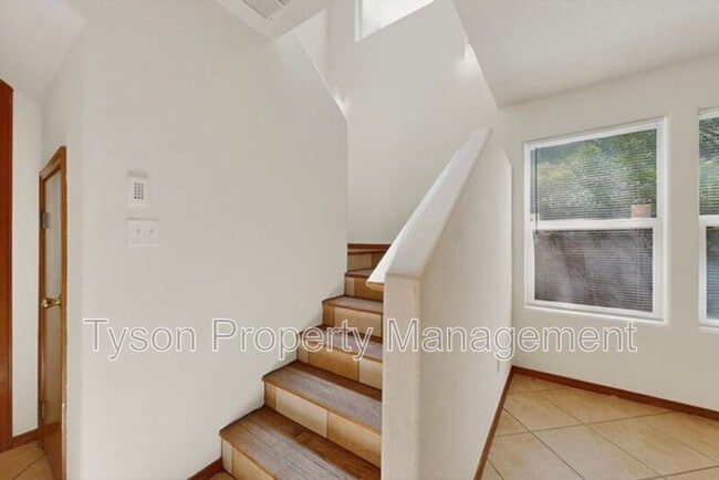 Photo - 1700 Violetas Rd NW